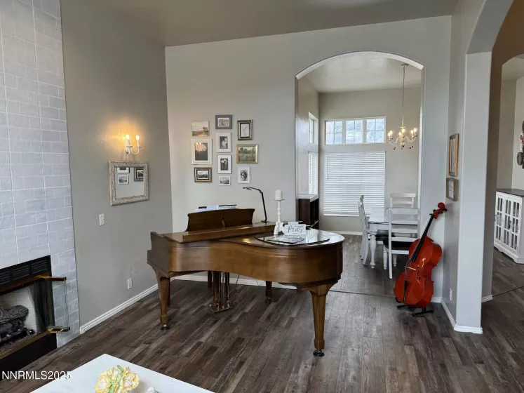 2081 Russell, Elko, Nevada 89801, 5 Bedrooms Bedrooms, ,3 BathroomsBathrooms,Residential,Residential,Russell,250055186