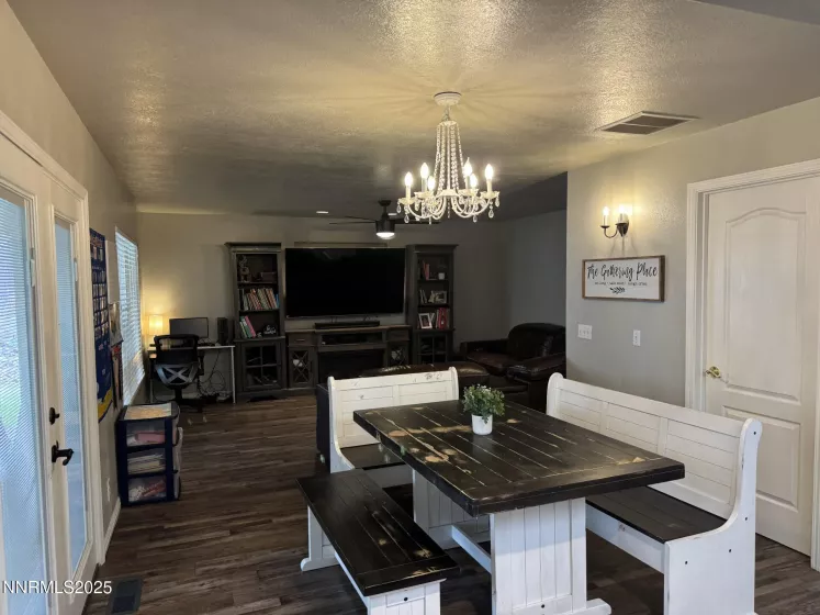 2081 Russell, Elko, Nevada 89801, 5 Bedrooms Bedrooms, ,3 BathroomsBathrooms,Residential,Residential,Russell,250055186