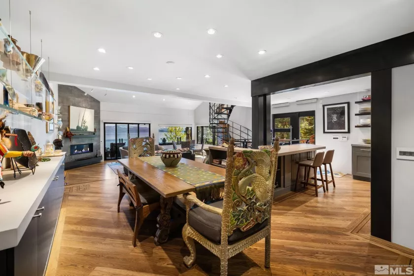 475 Lakeshore, Incline Village, Nevada 89451, 3 Bedrooms Bedrooms, ,3 BathroomsBathrooms,Residential,Residential,Lakeshore,250006511