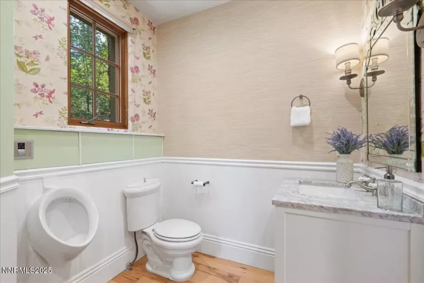 6410 Zermatt, Reno, Nevada 89511, 3 Bedrooms Bedrooms, ,3 BathroomsBathrooms,Residential,Residential,Zermatt,250055937