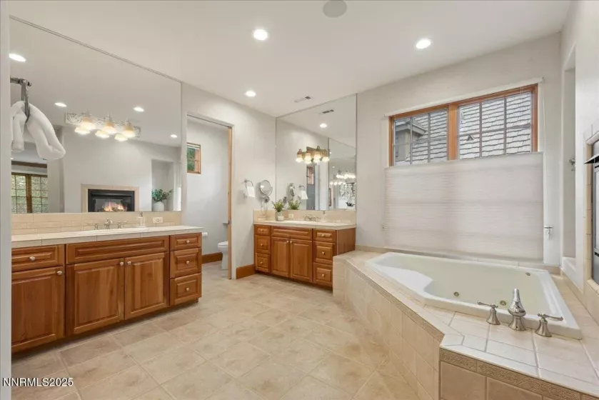 6410 Zermatt, Reno, Nevada 89511, 3 Bedrooms Bedrooms, ,3 BathroomsBathrooms,Residential,Residential,Zermatt,250055937