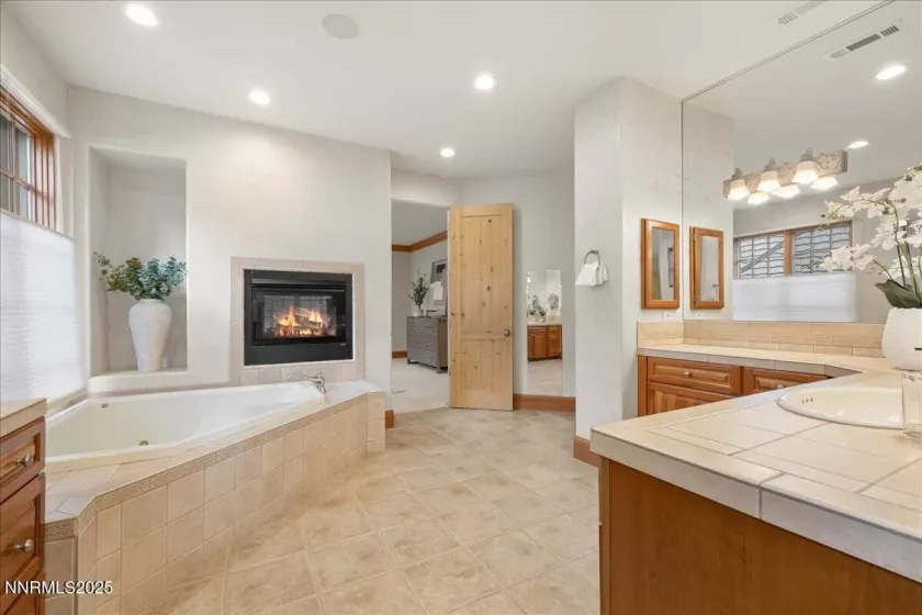 6410 Zermatt, Reno, Nevada 89511, 3 Bedrooms Bedrooms, ,3 BathroomsBathrooms,Residential,Residential,Zermatt,250055937