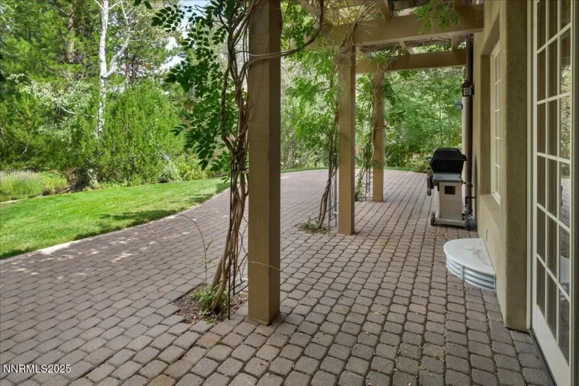 6410 Zermatt, Reno, Nevada 89511, 3 Bedrooms Bedrooms, ,3 BathroomsBathrooms,Residential,Residential,Zermatt,250055937