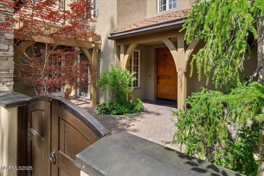 6410 Zermatt, Reno, Nevada 89511, 3 Bedrooms Bedrooms, ,3 BathroomsBathrooms,Residential,Residential,Zermatt,250055937