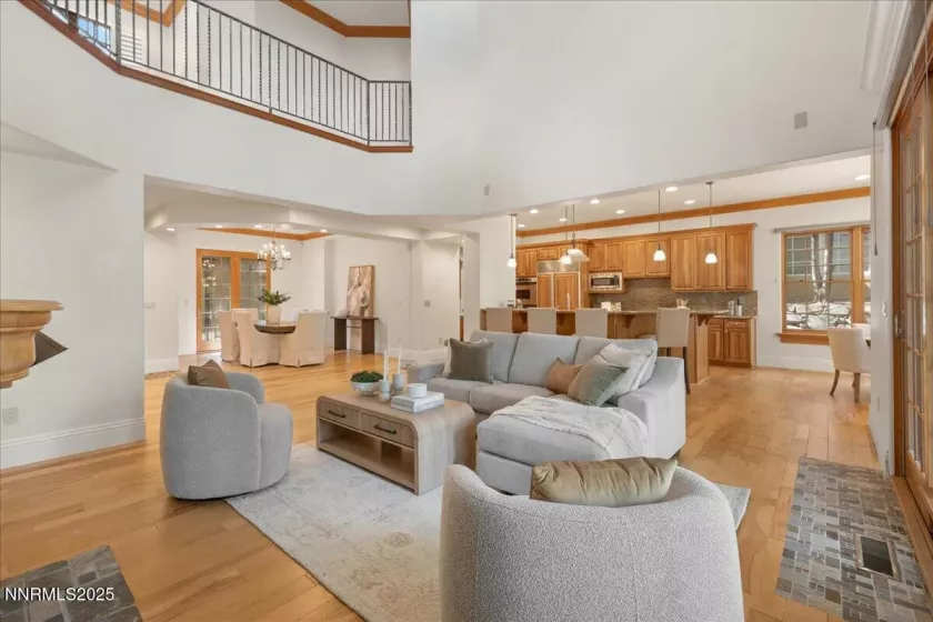 6410 Zermatt, Reno, Nevada 89511, 3 Bedrooms Bedrooms, ,3 BathroomsBathrooms,Residential,Residential,Zermatt,250055937