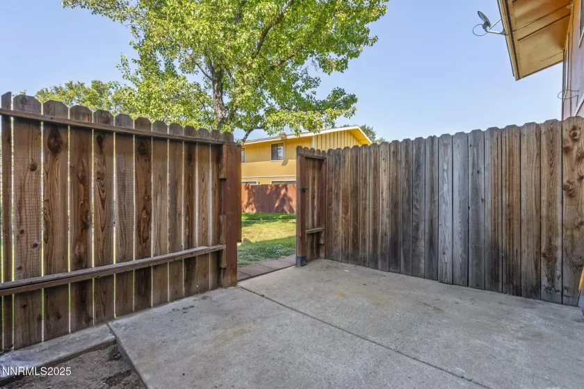 857 Nutmeg, Reno, Nevada 89502, 2 Bedrooms Bedrooms, ,2 BathroomsBathrooms,Residential,Residential,Nutmeg,250055938