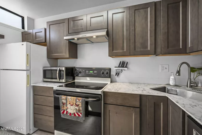 857 Nutmeg, Reno, Nevada 89502, 2 Bedrooms Bedrooms, ,2 BathroomsBathrooms,Residential,Residential,Nutmeg,250055938