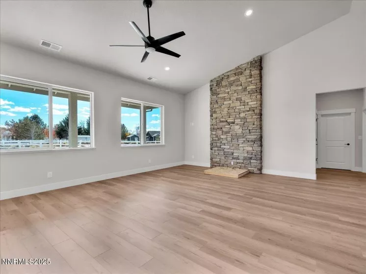 1681 Grandview, Minden, Nevada 89423, 4 Bedrooms Bedrooms, ,3 BathroomsBathrooms,Residential,Residential,Grandview,250055949