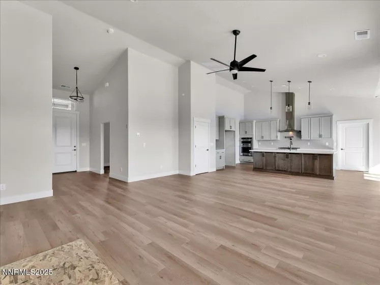 1681 Grandview, Minden, Nevada 89423, 4 Bedrooms Bedrooms, ,3 BathroomsBathrooms,Residential,Residential,Grandview,250055949