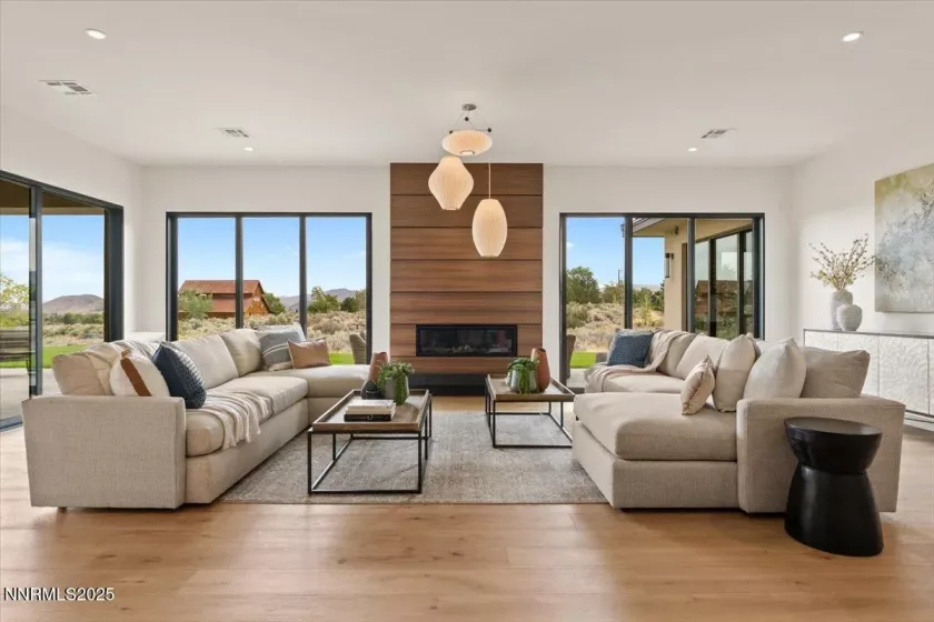 10 Glenhaven, Reno, Nevada 89511, 4 Bedrooms Bedrooms, ,6 BathroomsBathrooms,Residential,Residential,Glenhaven,250055953
