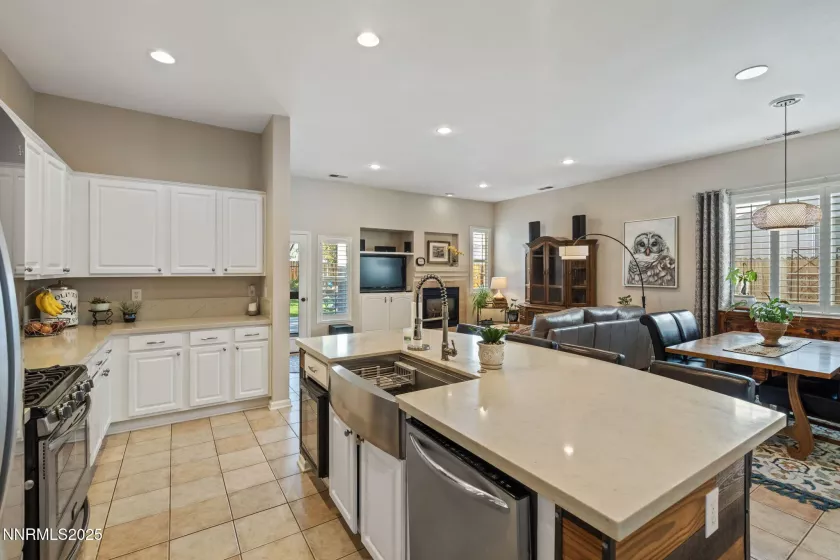 10245 Coyote Creek, Reno, Nevada 89521, 3 Bedrooms Bedrooms, ,2 BathroomsBathrooms,Residential,Residential,Coyote Creek,250055955