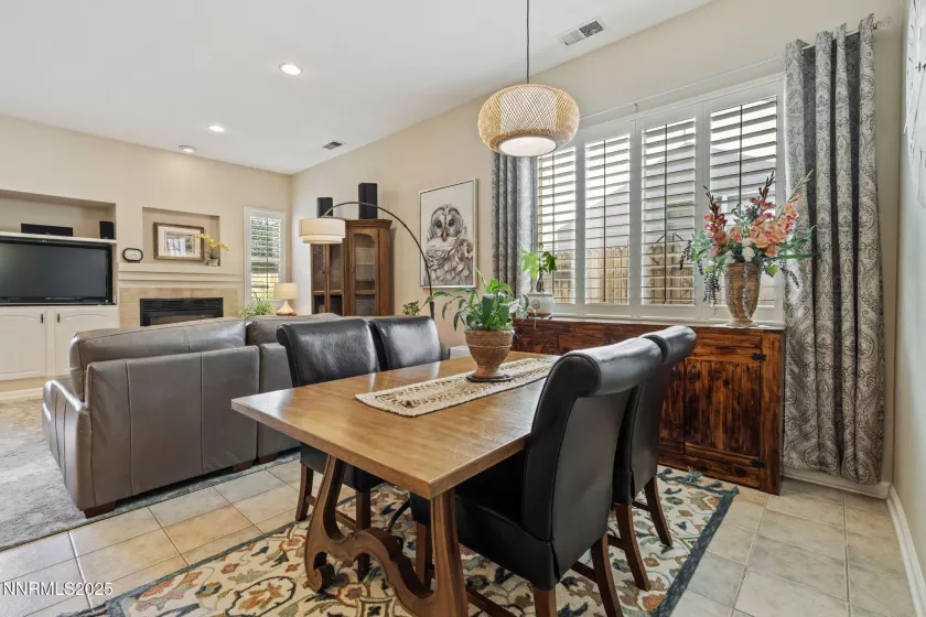10245 Coyote Creek, Reno, Nevada 89521, 3 Bedrooms Bedrooms, ,2 BathroomsBathrooms,Residential,Residential,Coyote Creek,250055955