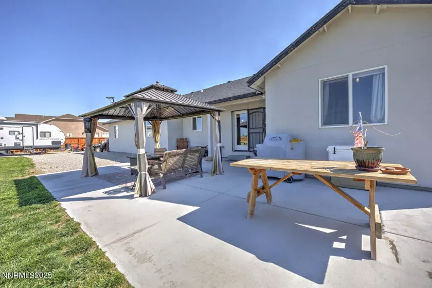 1651 Skyridge, Fallon, Nevada 89406, 3 Bedrooms Bedrooms, ,2 BathroomsBathrooms,Residential,Residential,Skyridge,250055956