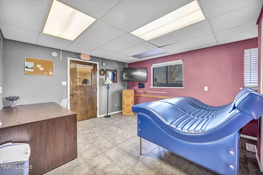 2 Newcombe, Yerington, Nevada 89447, ,Commercial Sale,Residential,Newcombe,250055958