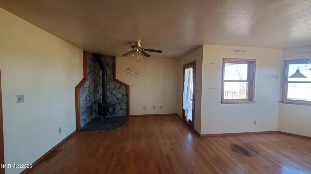 20 Pit, Wellington, Nevada 89444, 5 Bedrooms Bedrooms, ,3 BathroomsBathrooms,Residential,Residential,Pit,250055960