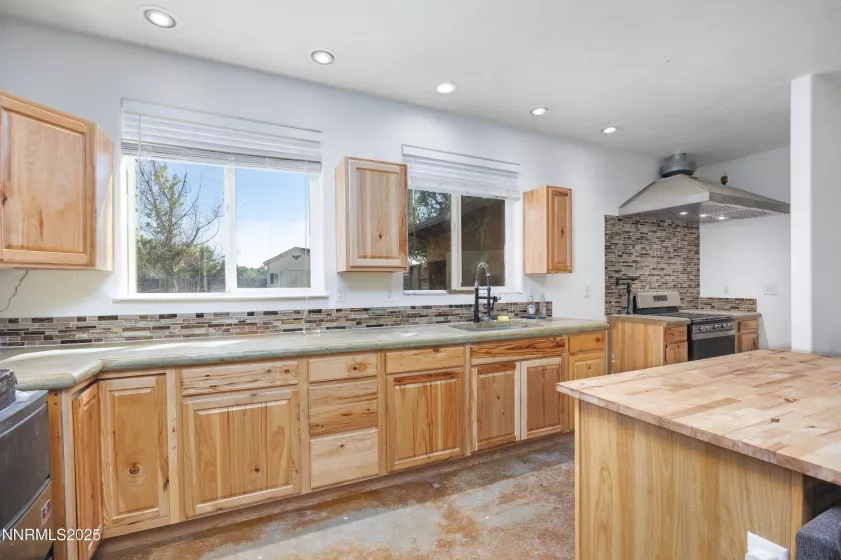 1415 Golden Park, Fallon, Nevada 89406, 3 Bedrooms Bedrooms, ,3 BathroomsBathrooms,Residential,Residential,Golden Park,250055971