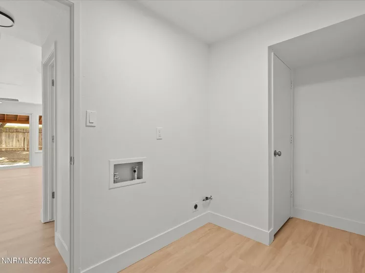 4160 Mira Loma, Reno, Nevada 89502, 4 Bedrooms Bedrooms, ,3 BathroomsBathrooms,Residential,Residential,Mira Loma,250055974