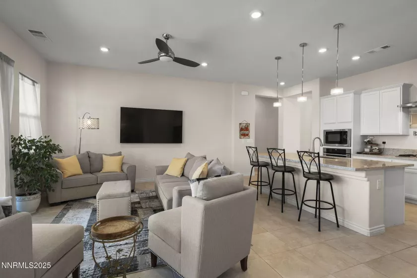 8352 Endsley, Reno, Nevada 89523, 4 Bedrooms Bedrooms, ,3 BathroomsBathrooms,Residential,Residential,Endsley,250055977