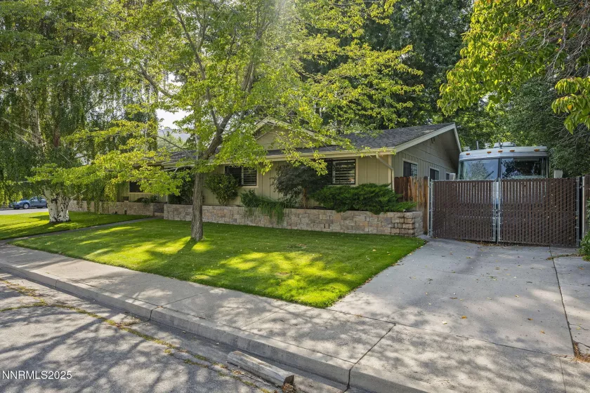 500 Richmond, Carson City, Nevada 89703, 3 Bedrooms Bedrooms, ,3 BathroomsBathrooms,Residential,Residential,Richmond,250055979