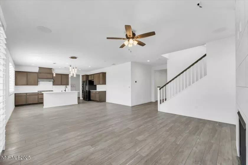 2151 Roaring Fork, Sparks, Nevada 89436, 4 Bedrooms Bedrooms, ,3 BathroomsBathrooms,Residential,Residential,Roaring Fork,250055983