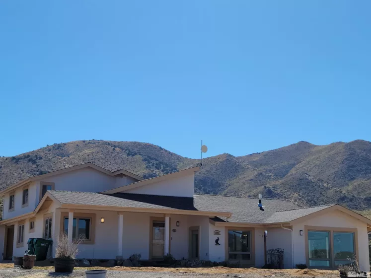 1297 Deerlodge, Reno, Nevada 89508, 5 Bedrooms Bedrooms, ,4 BathroomsBathrooms,Residential,Residential,Deerlodge,220016781