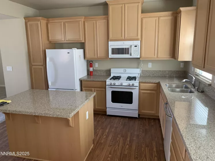 6767 Russian Thistle, Sparks, Nevada 89436, 2 Bedrooms Bedrooms, ,2 BathroomsBathrooms,Residential,Residential,Russian Thistle,250055997