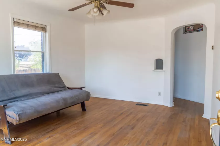 635 Vassar, Reno, Nevada 89502, 2 Bedrooms Bedrooms, ,1 BathroomBathrooms,Residential,Residential,Vassar,250056004