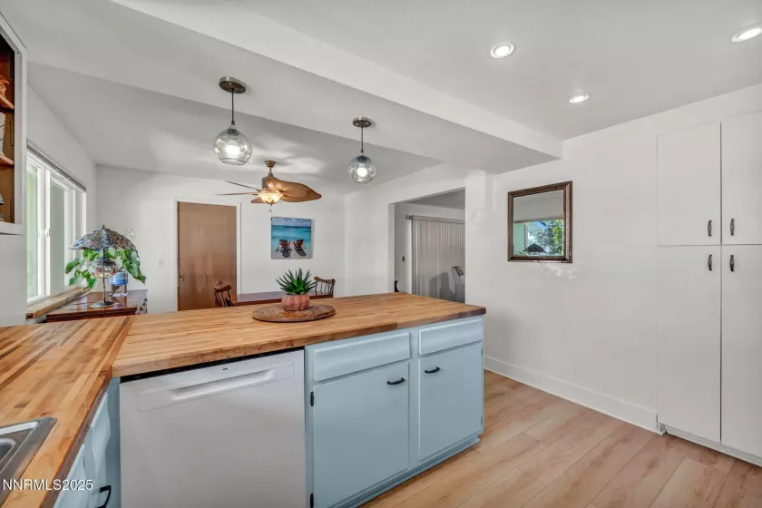 3260 Cashill, Reno, Nevada 89509, 4 Bedrooms Bedrooms, ,3 BathroomsBathrooms,Residential,Residential,Cashill,250056005
