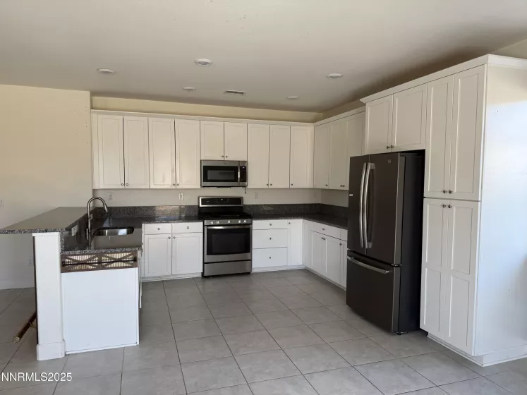 2230 Long Island, Sparks, Nevada 89436, 4 Bedrooms Bedrooms, ,2 BathroomsBathrooms,Residential,Residential,Long Island,250056008