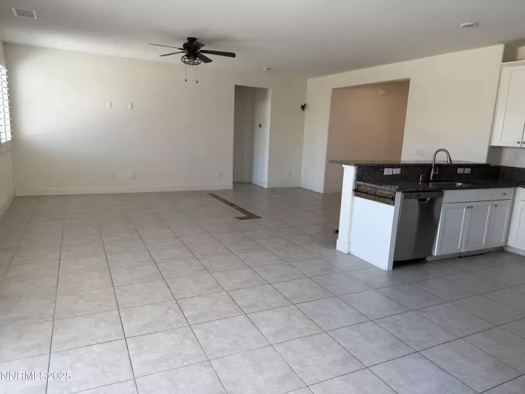 2230 Long Island, Sparks, Nevada 89436, 4 Bedrooms Bedrooms, ,2 BathroomsBathrooms,Residential,Residential,Long Island,250056008