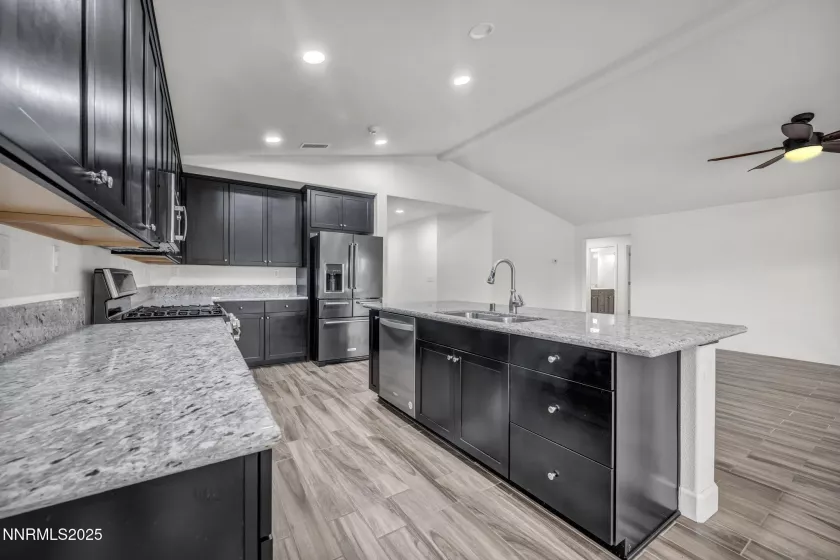 7423 Comet, Sparks, Nevada 89436, 4 Bedrooms Bedrooms, ,3 BathroomsBathrooms,Residential,Residential,Comet,250056010