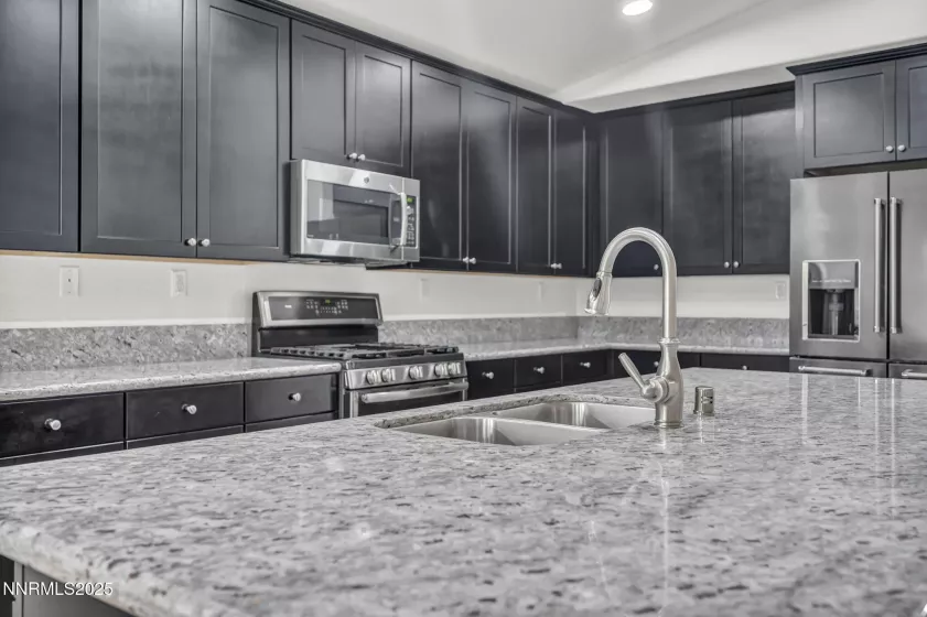7423 Comet, Sparks, Nevada 89436, 4 Bedrooms Bedrooms, ,3 BathroomsBathrooms,Residential,Residential,Comet,250056010