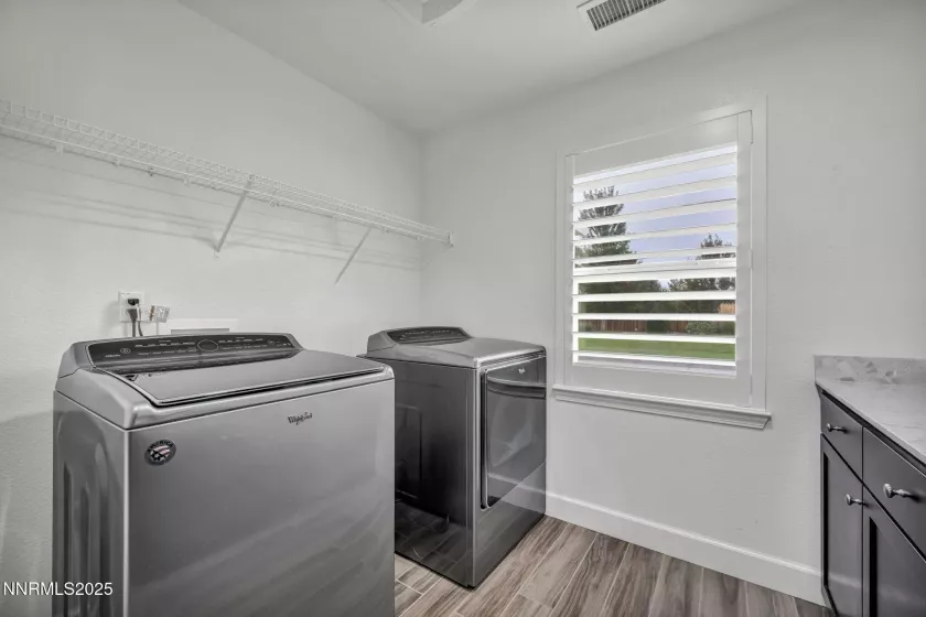 7423 Comet, Sparks, Nevada 89436, 4 Bedrooms Bedrooms, ,3 BathroomsBathrooms,Residential,Residential,Comet,250056010