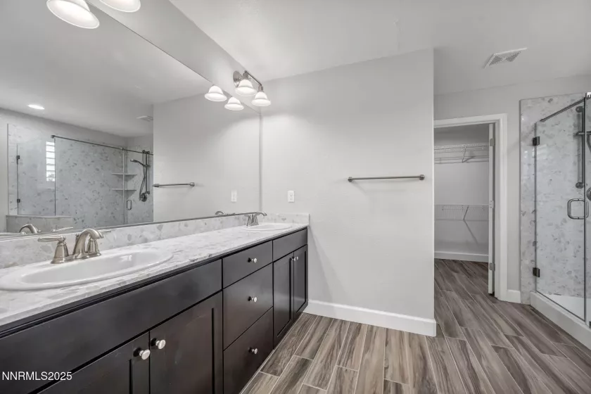 7423 Comet, Sparks, Nevada 89436, 4 Bedrooms Bedrooms, ,3 BathroomsBathrooms,Residential,Residential,Comet,250056010