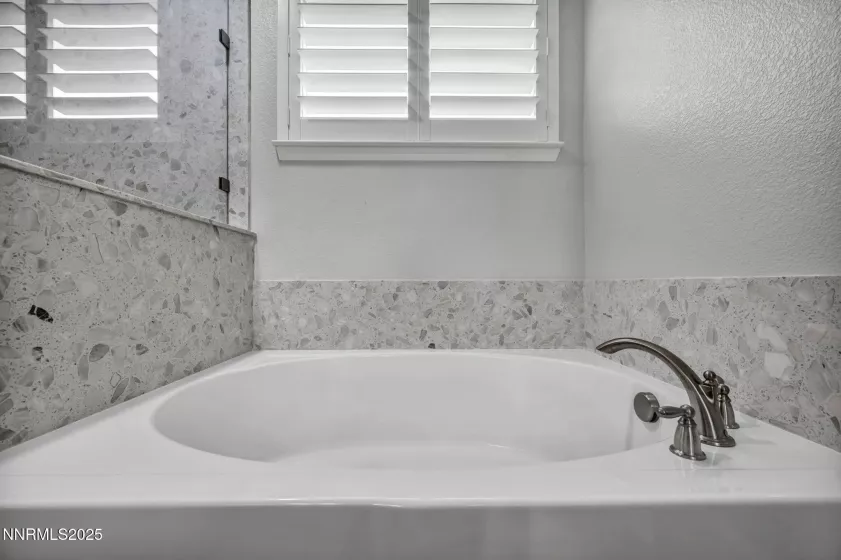 7423 Comet, Sparks, Nevada 89436, 4 Bedrooms Bedrooms, ,3 BathroomsBathrooms,Residential,Residential,Comet,250056010