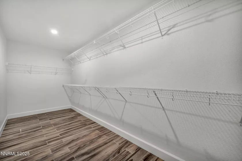 7423 Comet, Sparks, Nevada 89436, 4 Bedrooms Bedrooms, ,3 BathroomsBathrooms,Residential,Residential,Comet,250056010