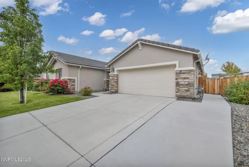 7423 Comet, Sparks, Nevada 89436, 4 Bedrooms Bedrooms, ,3 BathroomsBathrooms,Residential,Residential,Comet,250056010