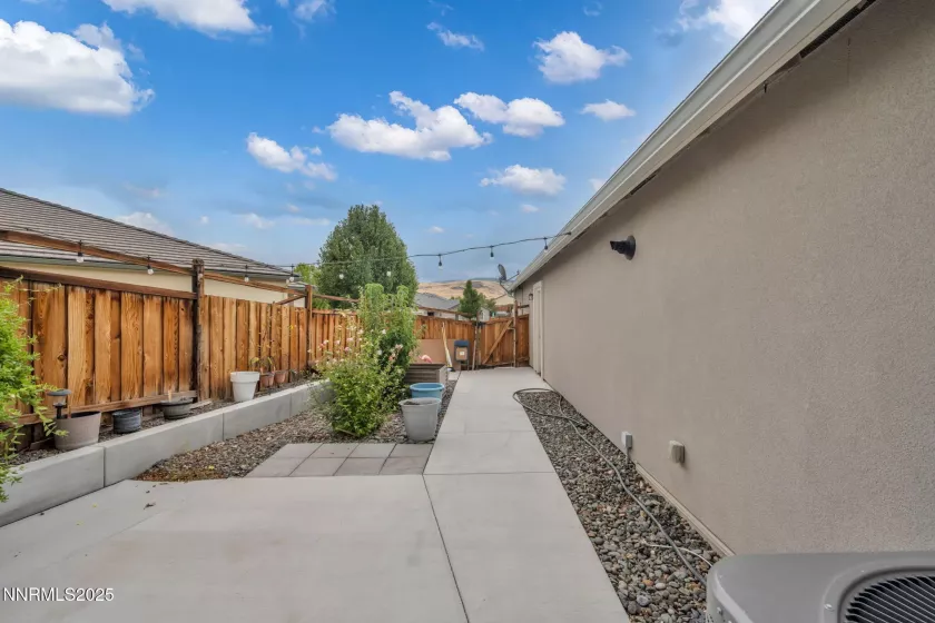 7423 Comet, Sparks, Nevada 89436, 4 Bedrooms Bedrooms, ,3 BathroomsBathrooms,Residential,Residential,Comet,250056010