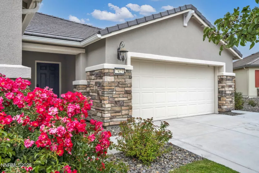 7423 Comet, Sparks, Nevada 89436, 4 Bedrooms Bedrooms, ,3 BathroomsBathrooms,Residential,Residential,Comet,250056010