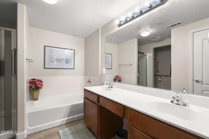 9050 Double R, Reno, Nevada 89521, 2 Bedrooms Bedrooms, ,2 BathroomsBathrooms,Residential,Residential,Double R,250054425