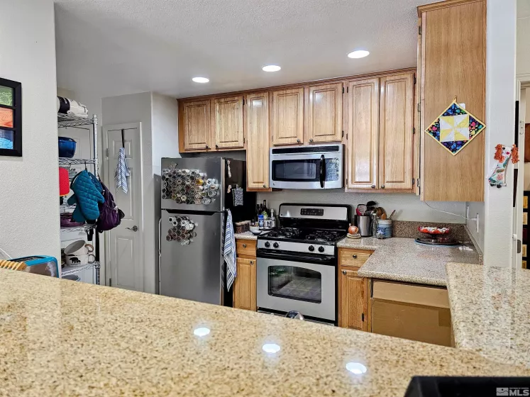 900 Meadows, Reno, Nevada 89521, 2 Bedrooms Bedrooms, ,2 BathroomsBathrooms,Residential,Residential,Meadows,250005101