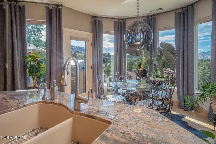 4905 Mountainshyre, Reno, Nevada 89519, 5 Bedrooms Bedrooms, ,4 BathroomsBathrooms,Residential,Residential,Mountainshyre,250056017