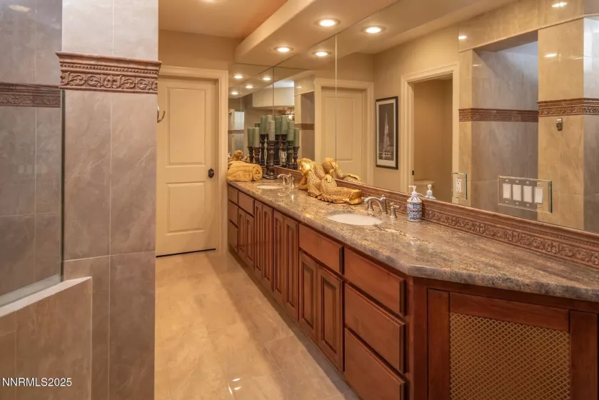 4905 Mountainshyre, Reno, Nevada 89519, 5 Bedrooms Bedrooms, ,4 BathroomsBathrooms,Residential,Residential,Mountainshyre,250056017