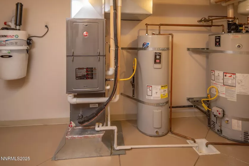 4905 Mountainshyre, Reno, Nevada 89519, 5 Bedrooms Bedrooms, ,4 BathroomsBathrooms,Residential,Residential,Mountainshyre,250056017