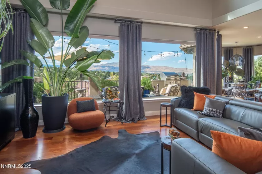 4905 Mountainshyre, Reno, Nevada 89519, 5 Bedrooms Bedrooms, ,4 BathroomsBathrooms,Residential,Residential,Mountainshyre,250056017