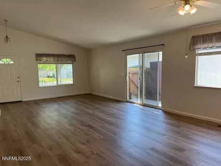 1468 Garden Glen, Gardnerville, Nevada 89410, 3 Bedrooms Bedrooms, ,2 BathroomsBathrooms,Residential,Residential,Garden Glen,250056020