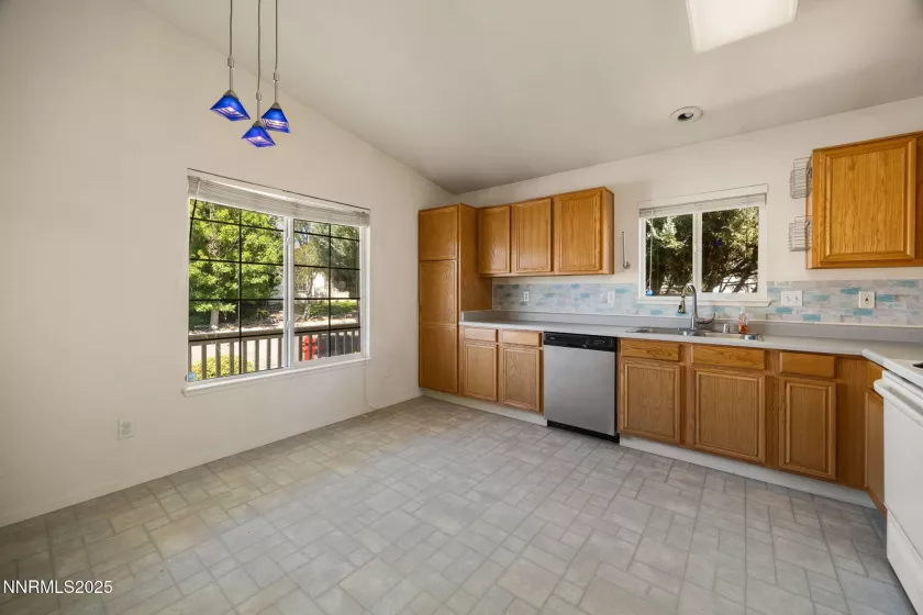 17862 Bear River, Reno, Nevada 89508, 3 Bedrooms Bedrooms, ,2 BathroomsBathrooms,Residential,Residential,Bear River,250056023