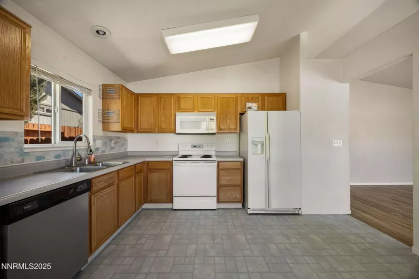 17862 Bear River, Reno, Nevada 89508, 3 Bedrooms Bedrooms, ,2 BathroomsBathrooms,Residential,Residential,Bear River,250056023