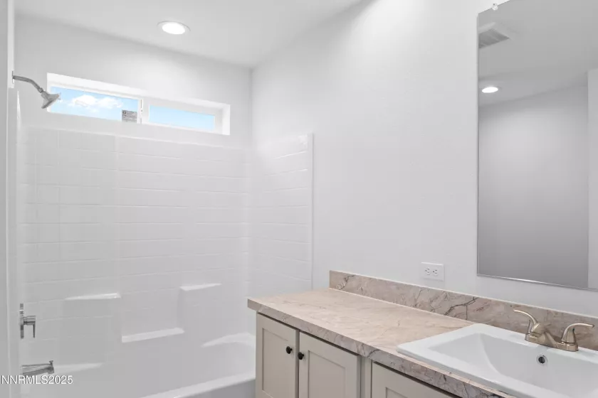 7565 Springfield, Silver Springs, Nevada 89429, 3 Bedrooms Bedrooms, ,2 BathroomsBathrooms,Residential,Residential,Springfield,250056055