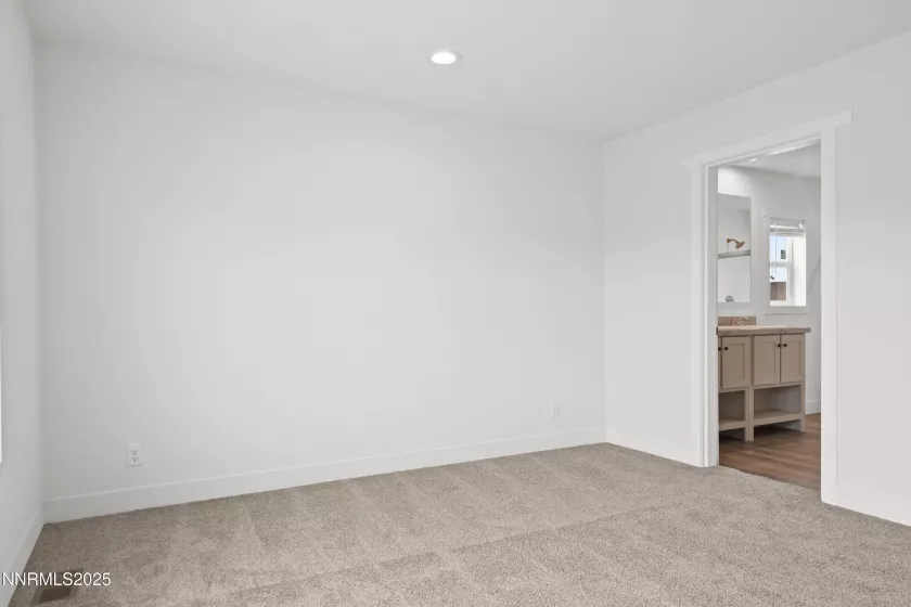 7565 Springfield, Silver Springs, Nevada 89429, 3 Bedrooms Bedrooms, ,2 BathroomsBathrooms,Residential,Residential,Springfield,250056055